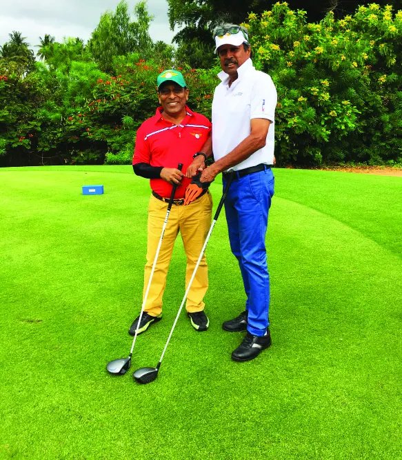 Tarachand Dugar with Kapil Dev